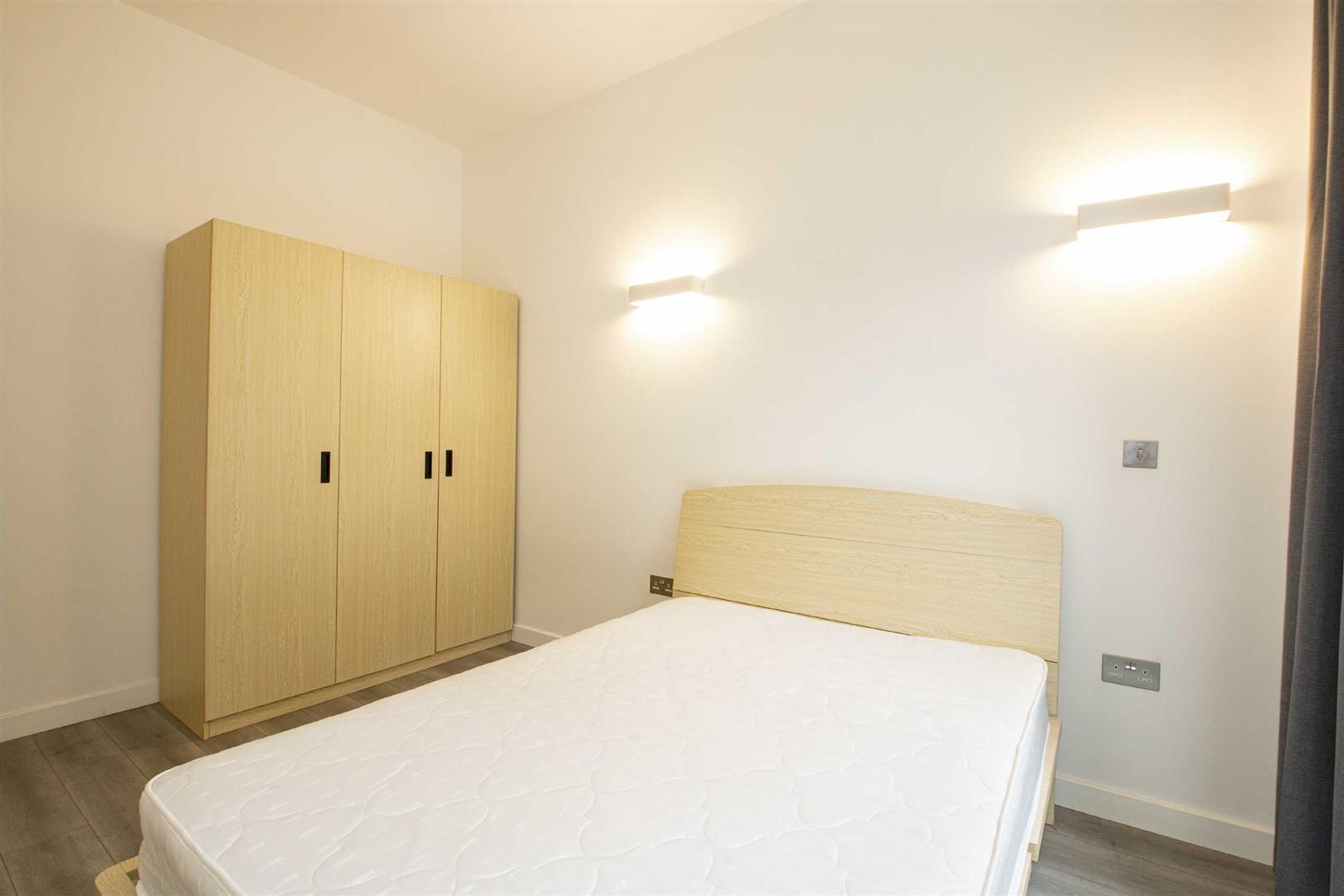 2 Foxhunter Drive, Linford Wood, Milton Keynes